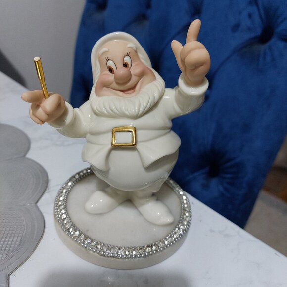 LENOX A Serenade For Snow White HAPPY Collectible Figurine Beautiful Decor - Picture 2 of 10